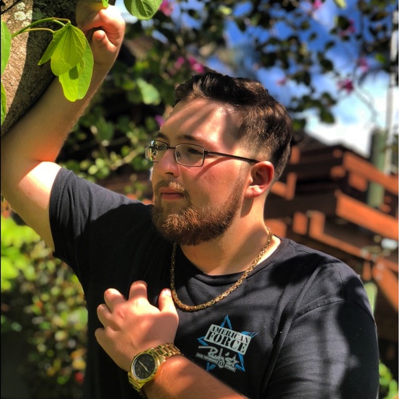 Meet your Posher, Sean - Picture 1 of 1